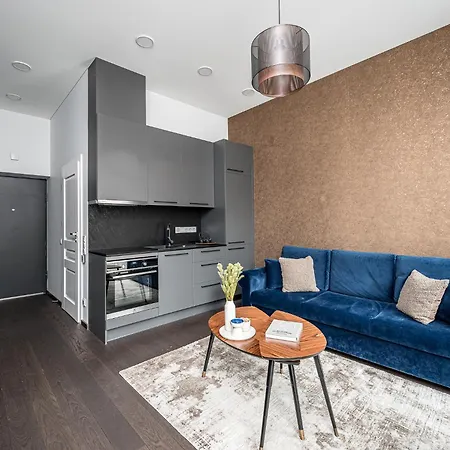 Old Town Renessaince 5 *