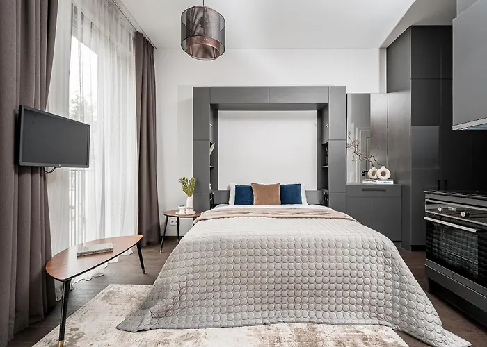 Old Town Renessaince 5 Апартаменты *